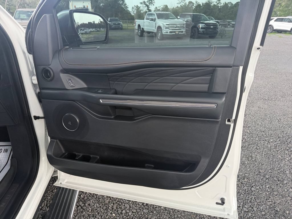 Certified 2023 Ford Expedition Platinum AWD/4WD image 24