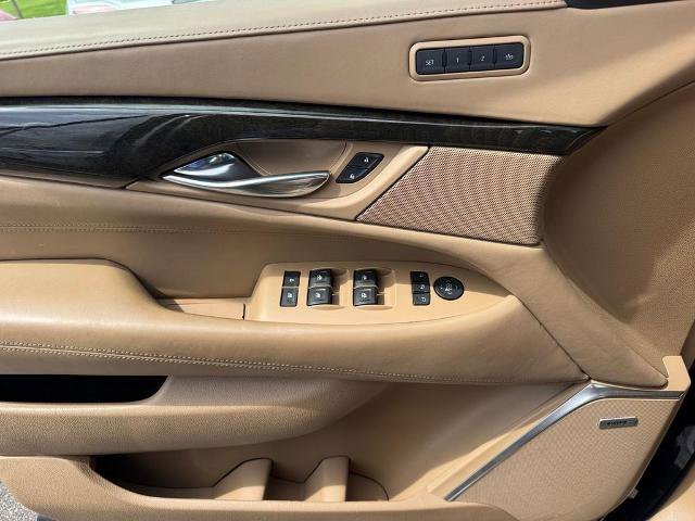 Used 2019 Cadillac Escalade ESV Platinum AWD/4WD image 20