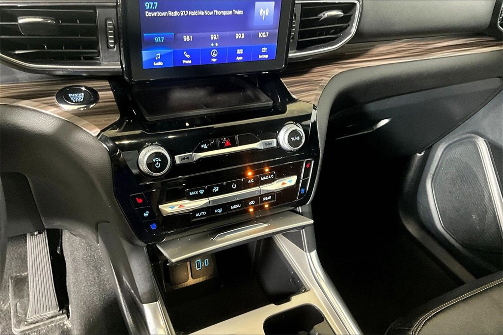 Certified 2024 Ford Explorer Limited image 25