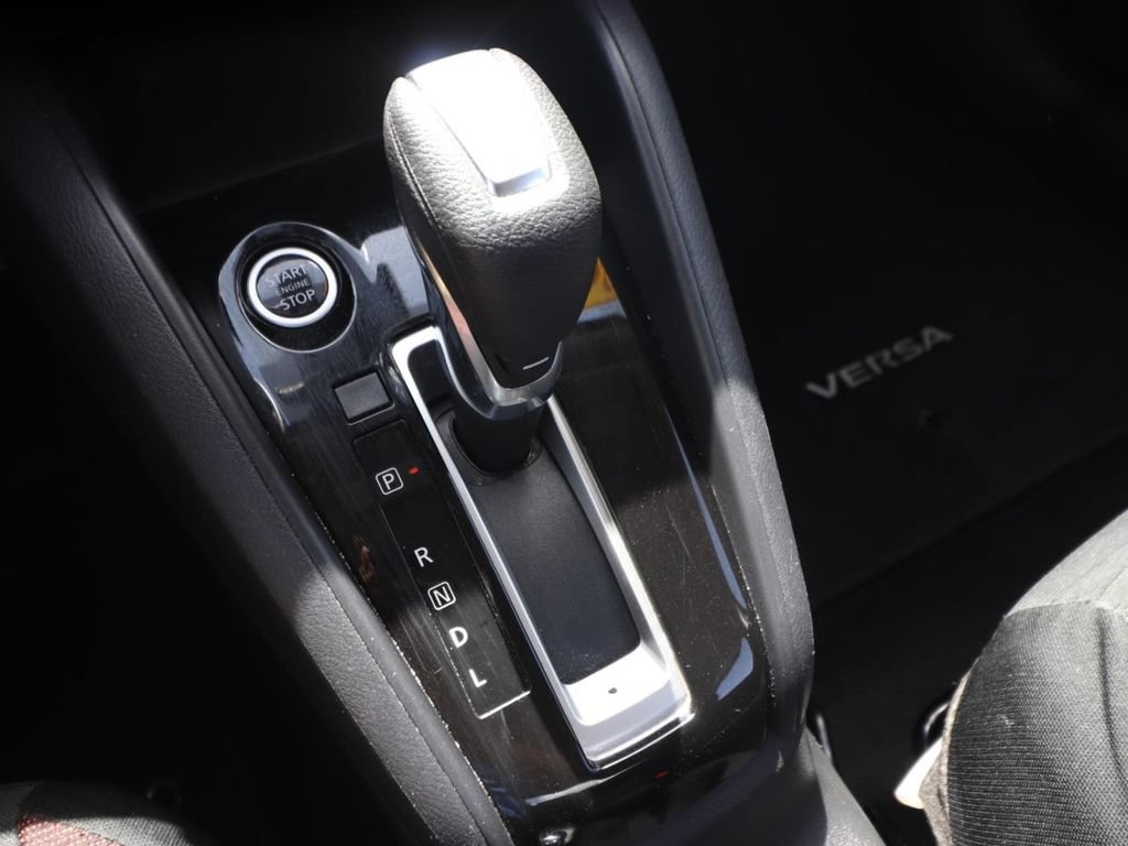 Used 2024 Nissan Versa SR FWD image 21