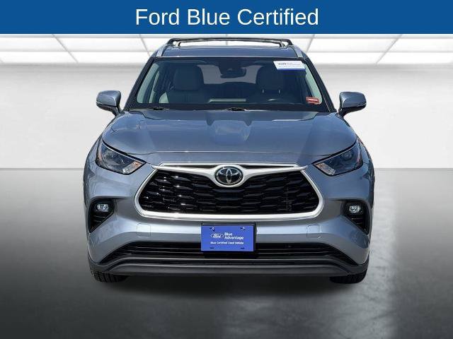 Used 2024 Toyota Highlander XLE AWD/4WD image 2