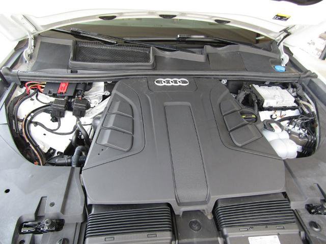 Used 2019 Audi Q7 3.0T Prestige AWD/4WD image 32