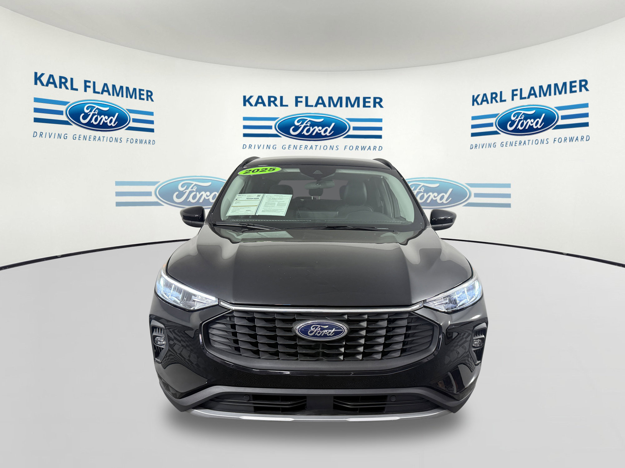 Certified 2025 Ford Escape SE FWD image 6