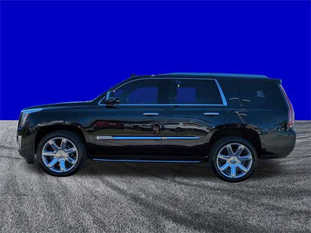 Used 2018 Cadillac Escalade Premium Luxury image 2