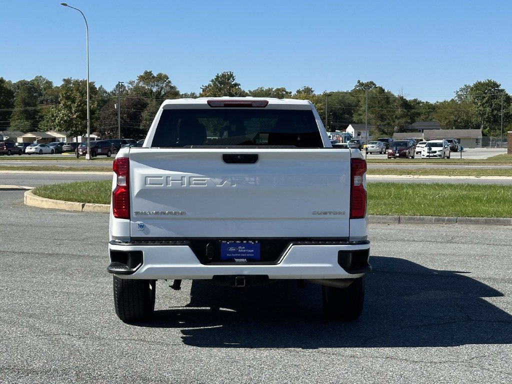 Used 2024 Chevrolet Silverado 1500 Custom AWD/4WD image 3