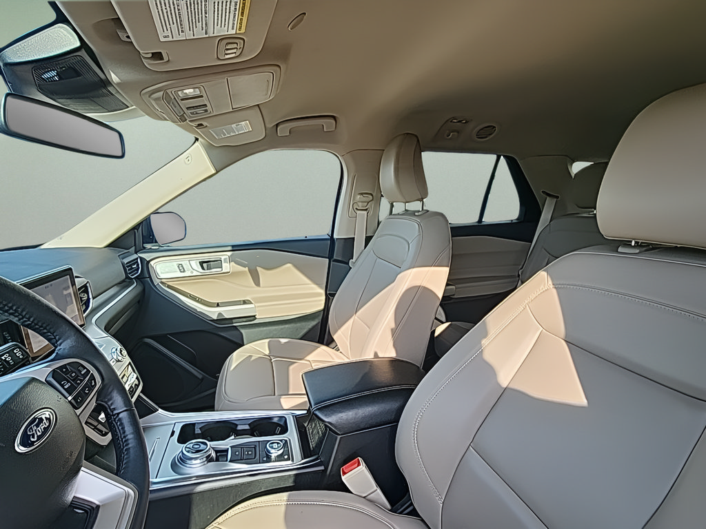 Certified 2023 Ford Explorer XLT w/ Equipment Group 202A AWD/4WD image 27