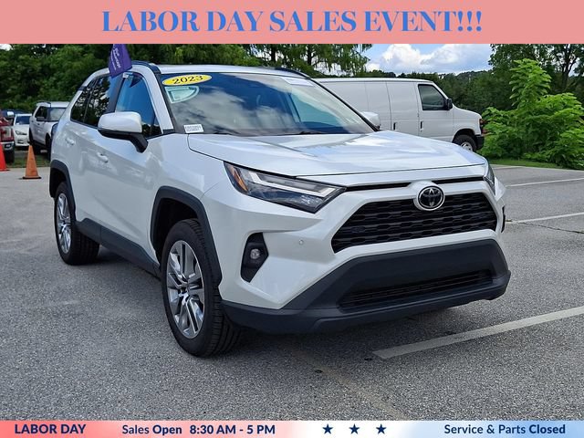 Used 2023 Toyota RAV4 XLE Premium AWD/4WD image 2