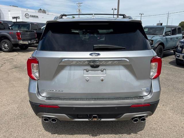 Certified 2020 Ford Explorer Platinum w/ Premium Technology Package AWD/4WD image 4