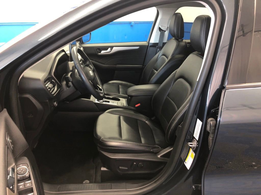 Certified 2022 Ford Escape SEL w/ Technology Package image 13