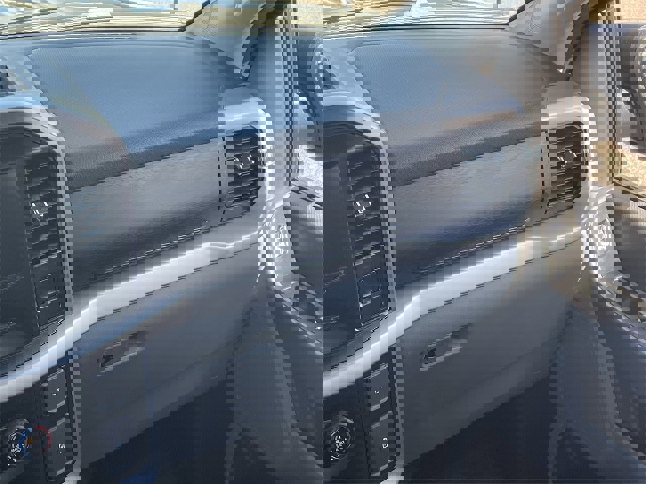 Certified 2023 Ford F150 XLT image 18