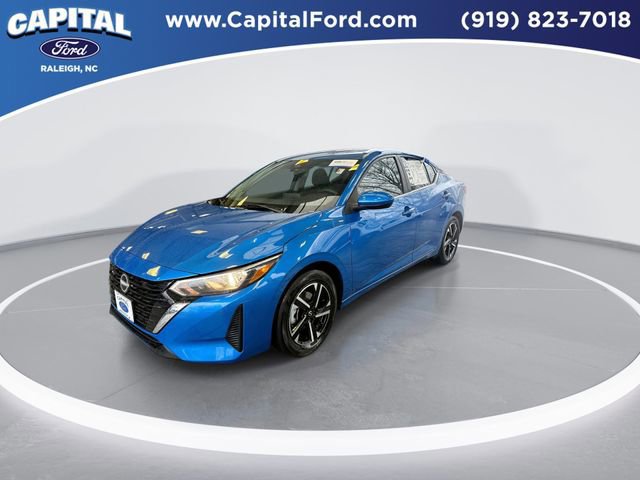 Used 2025 Nissan Sentra SV image 2