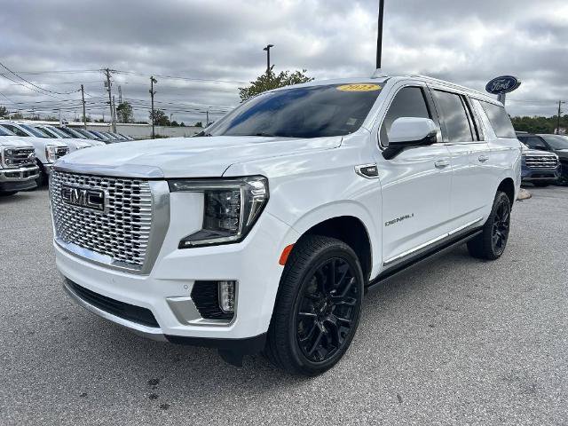 Used 2023 GMC Yukon XL Denali w/ LPO, Floor Liner Package AWD/4WD image 8