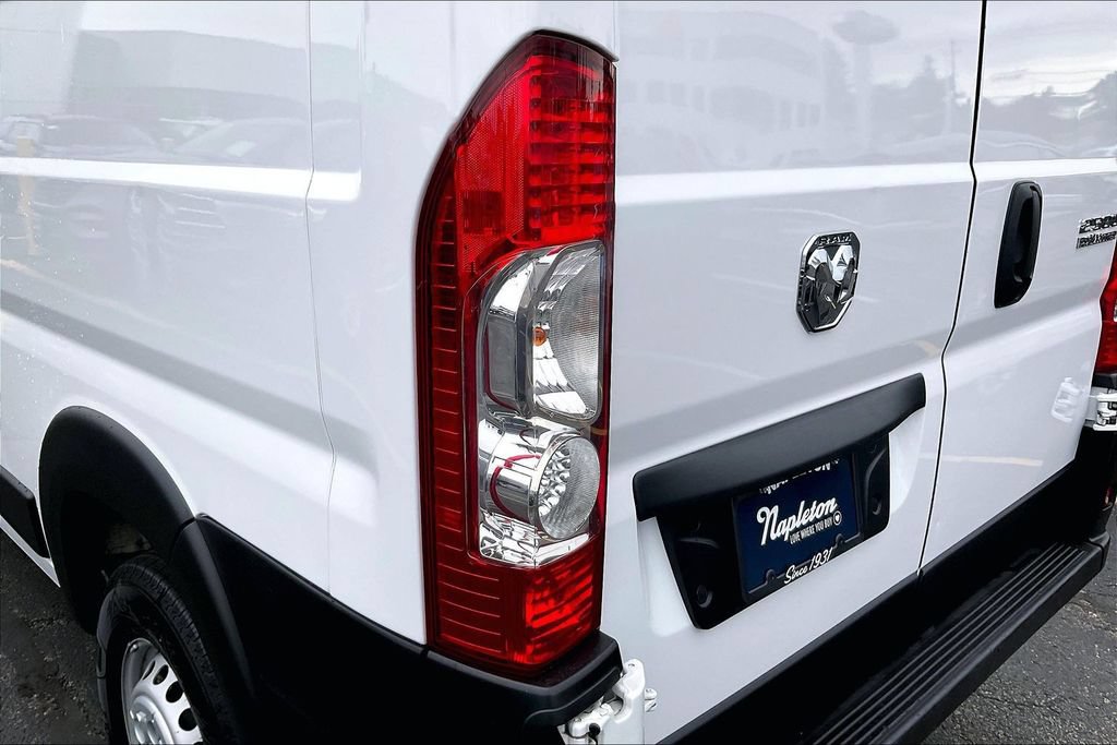 Used 2025 RAM ProMaster 2500 w/ Convenience Group FWD image 29