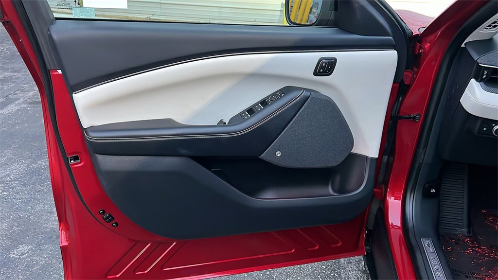 Certified 2022 Ford Mustang Mach-E Premium image 12