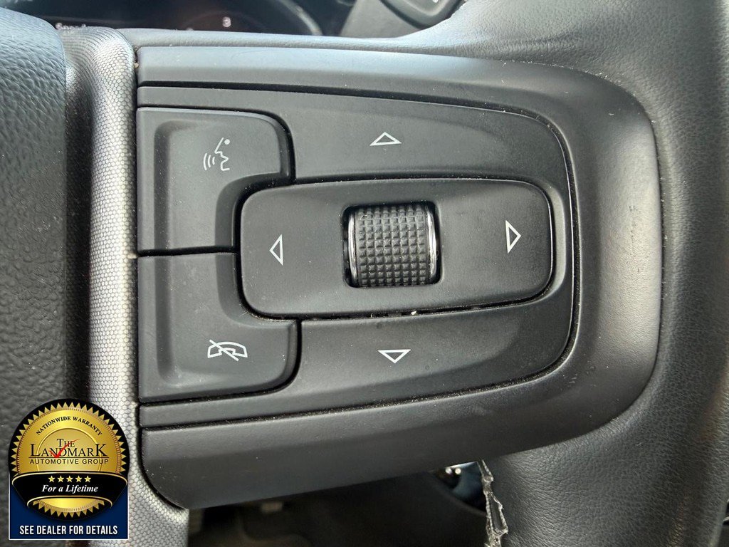 Used 2025 GMC Sierra 1500 SLT AWD/4WD image 11