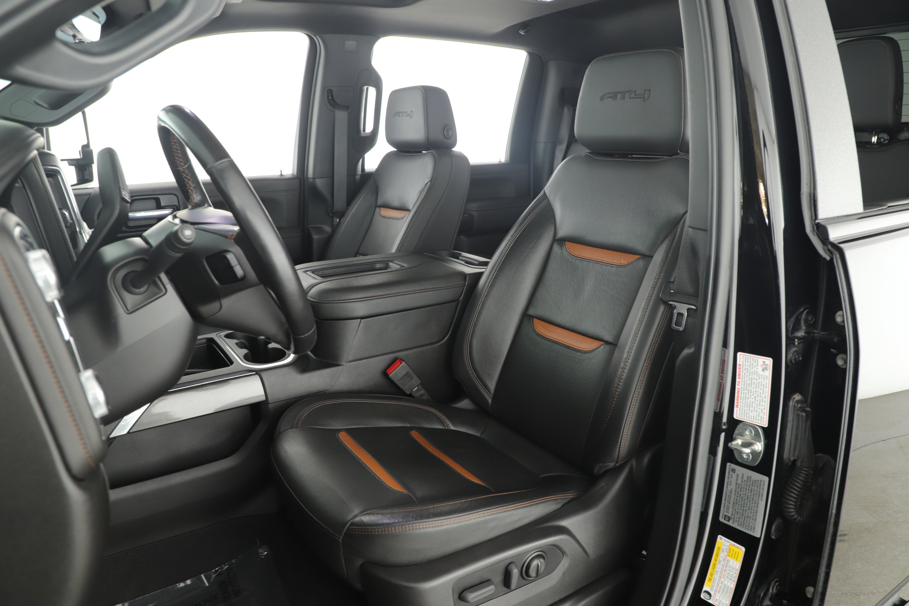 Used 2022 GMC Sierra 2500 AT4 w/ AT4 Premium Plus Package image 14