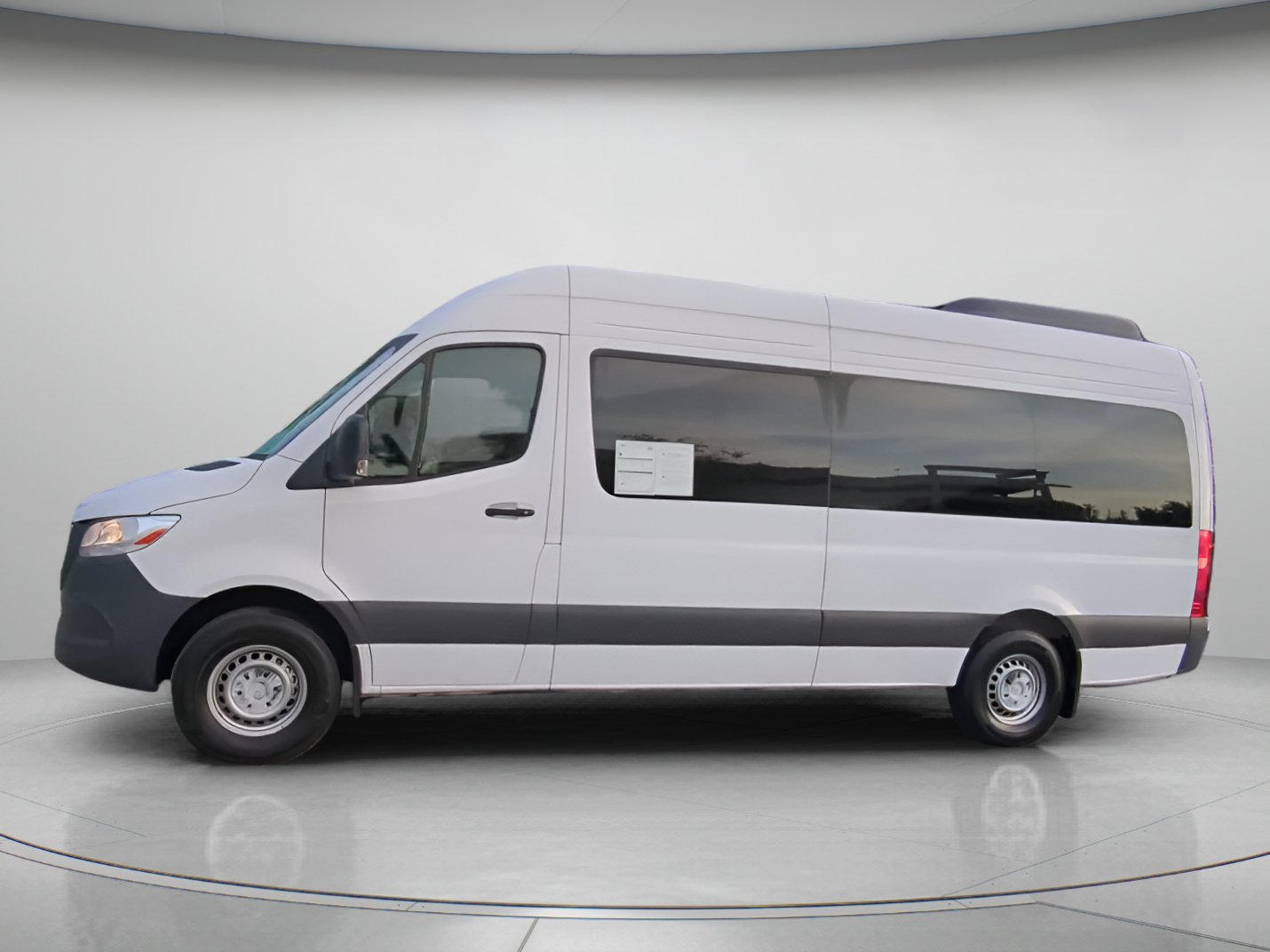 Used 2025 Mercedes-Benz Sprinter 2500 image 12