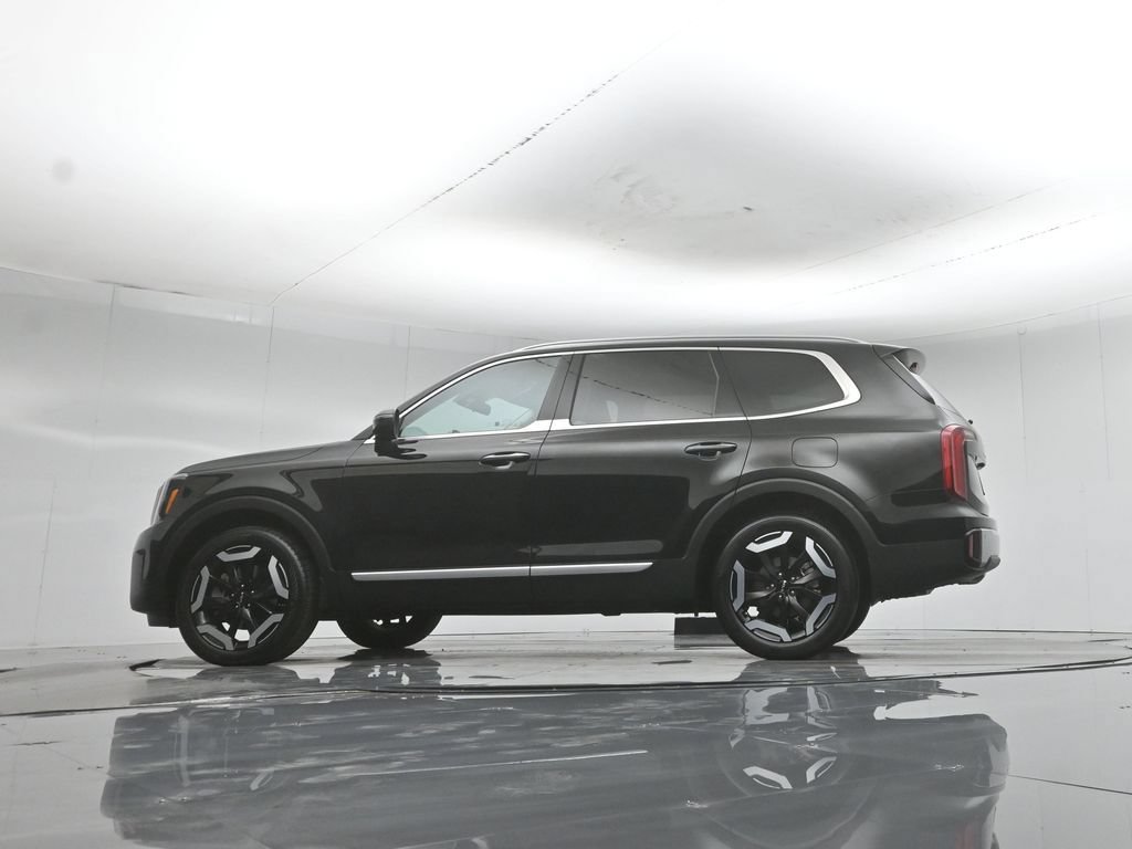 Used 2024 Kia Telluride S FWD image 58