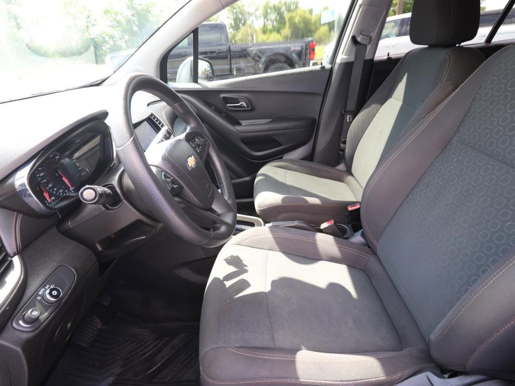 Used 2020 Chevrolet Trax LS w/ Tint and Cruise Package image 8