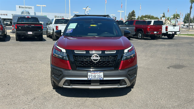 Used 2025 Nissan Pathfinder SV AWD/4WD image 9
