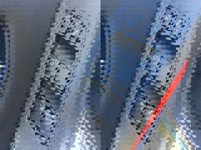 Used 2025 Nissan Frontier PRO-4X w/ Pro Convenience Package image 21