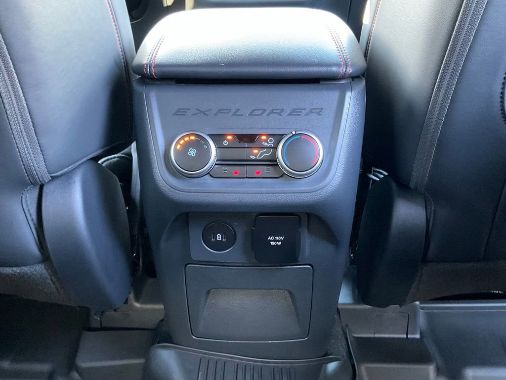 Certified 2025 Ford Explorer ST-Line w/ Premium Package image 28