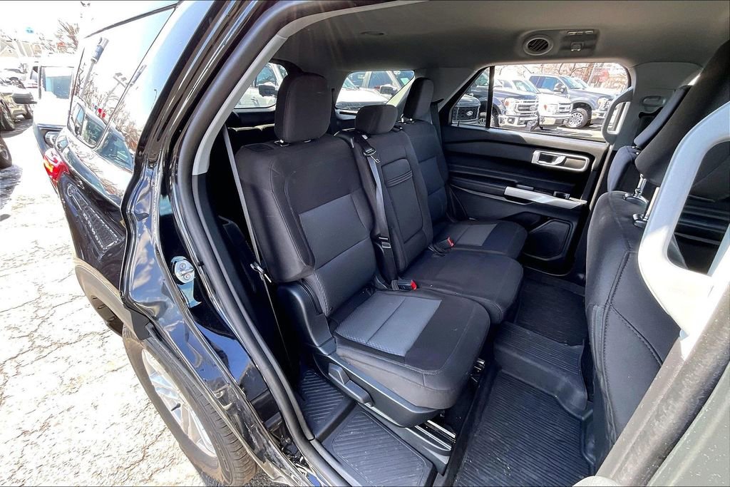 Certified 2022 Ford Explorer XLT w/ Class IV Trailer Tow Package image 24