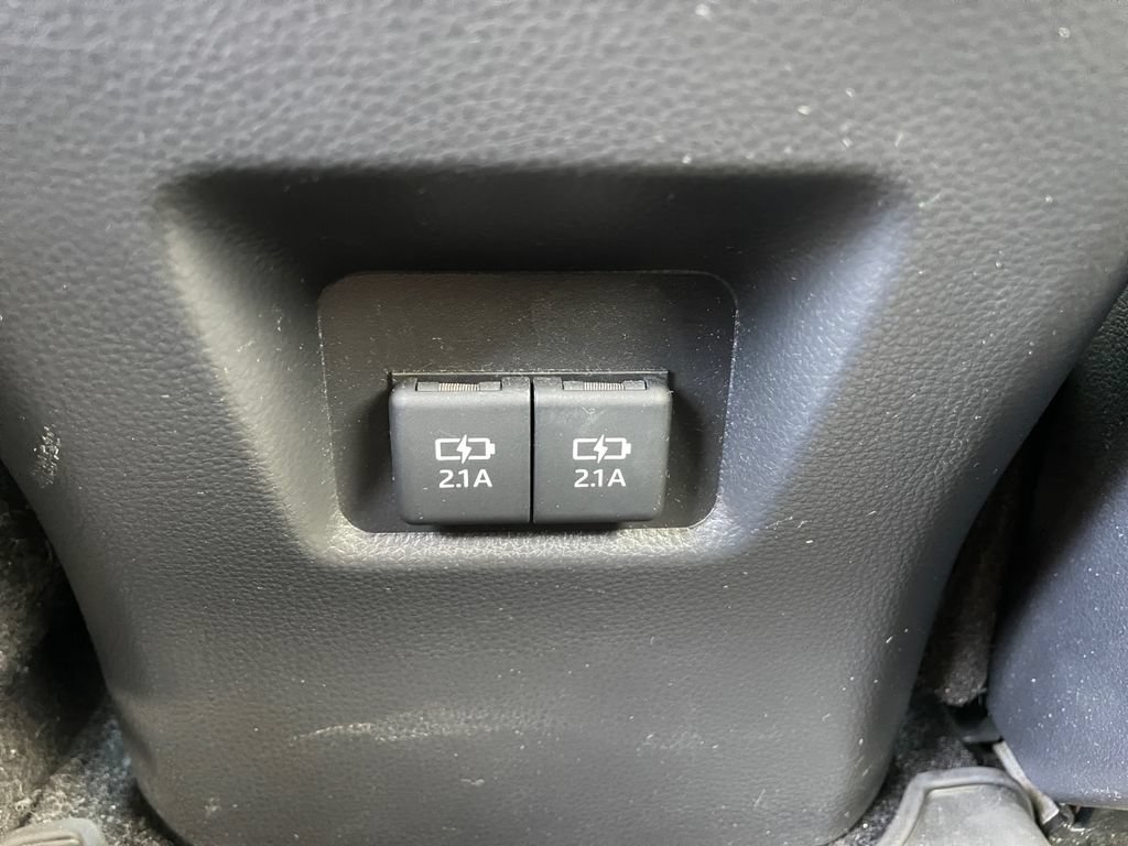 Used 2019 Toyota RAV4 XLE Premium w/ Cold Weather Package AWD/4WD image 35