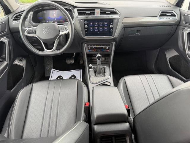 Used 2024 Volkswagen Tiguan SE FWD image 12