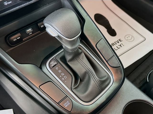 Used 2025 Kia Soul LX w/ LX Technology Package FWD image 22