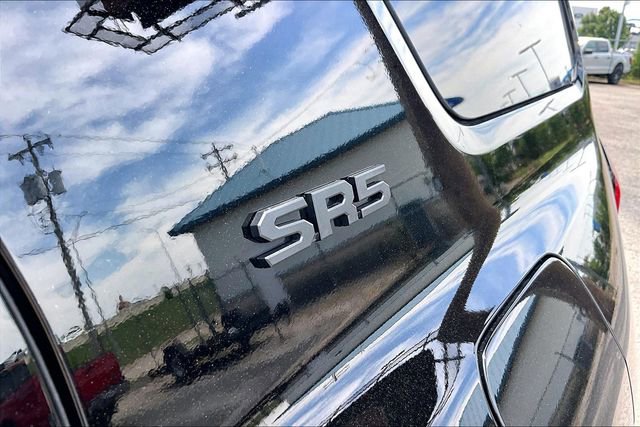 Used 2025 Toyota 4Runner SR5 AWD/4WD image 30