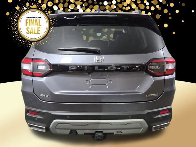 Used 2025 Honda Pilot Touring image 4