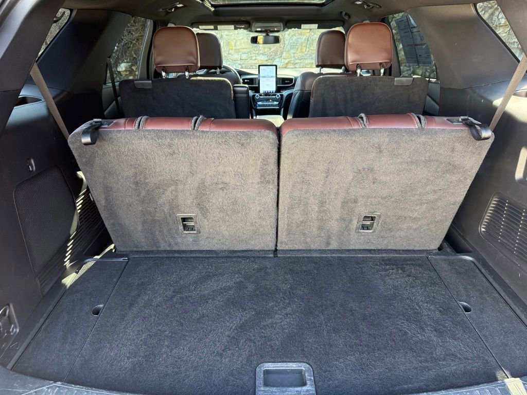 Certified 2022 Ford Explorer Platinum w/ Equipment Group 601A image 10