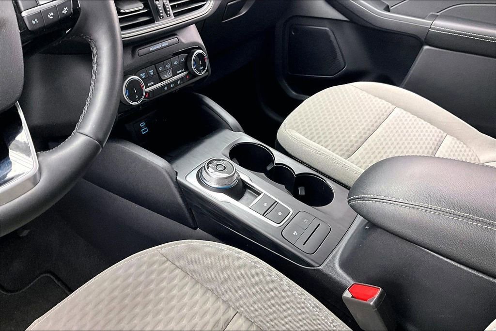 Certified 2022 Ford Escape SE w/ Convenience Package image 15