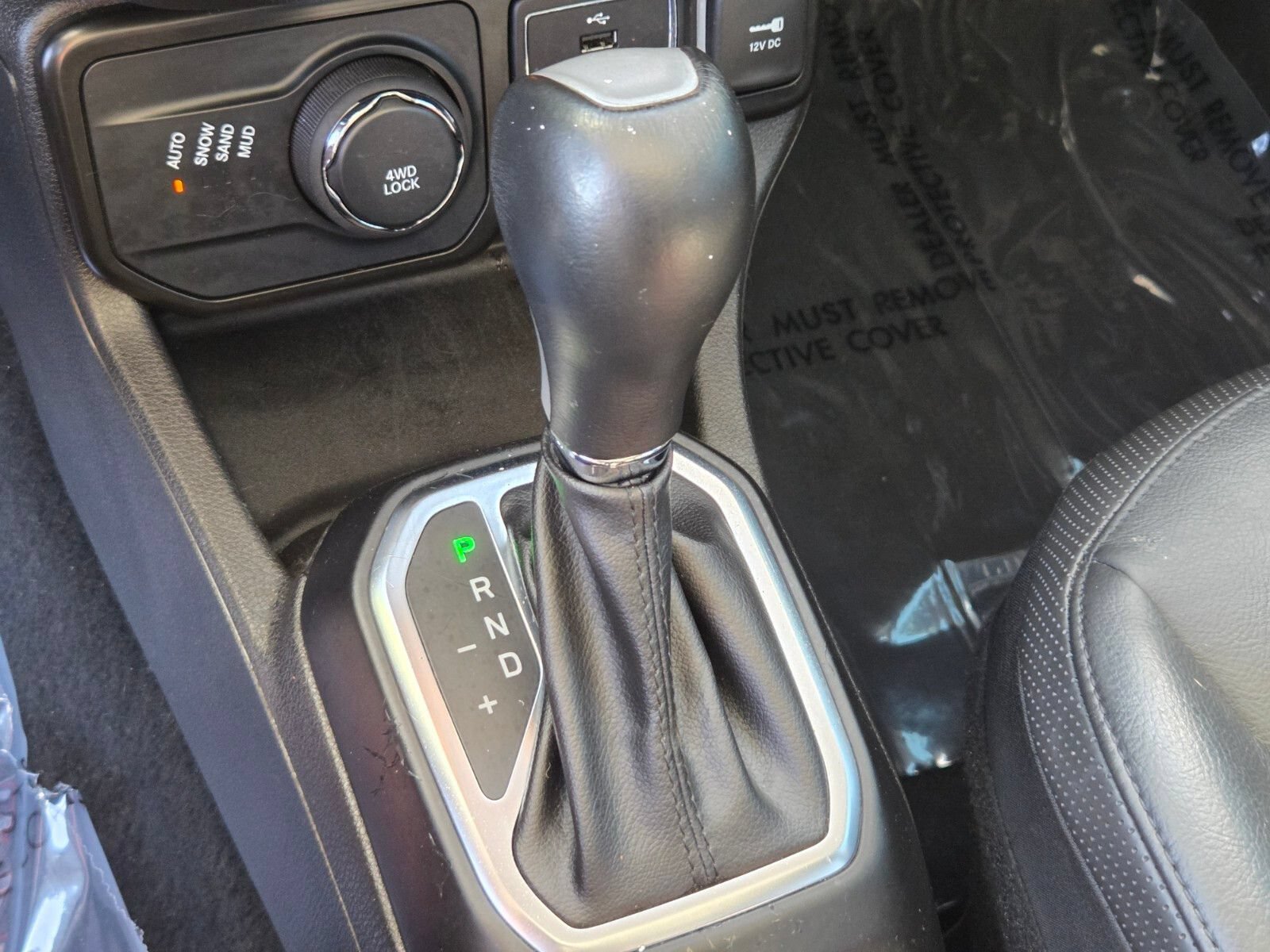 Used 2023 Jeep Renegade Limited w/ Sun/Sound Group AWD/4WD image 23