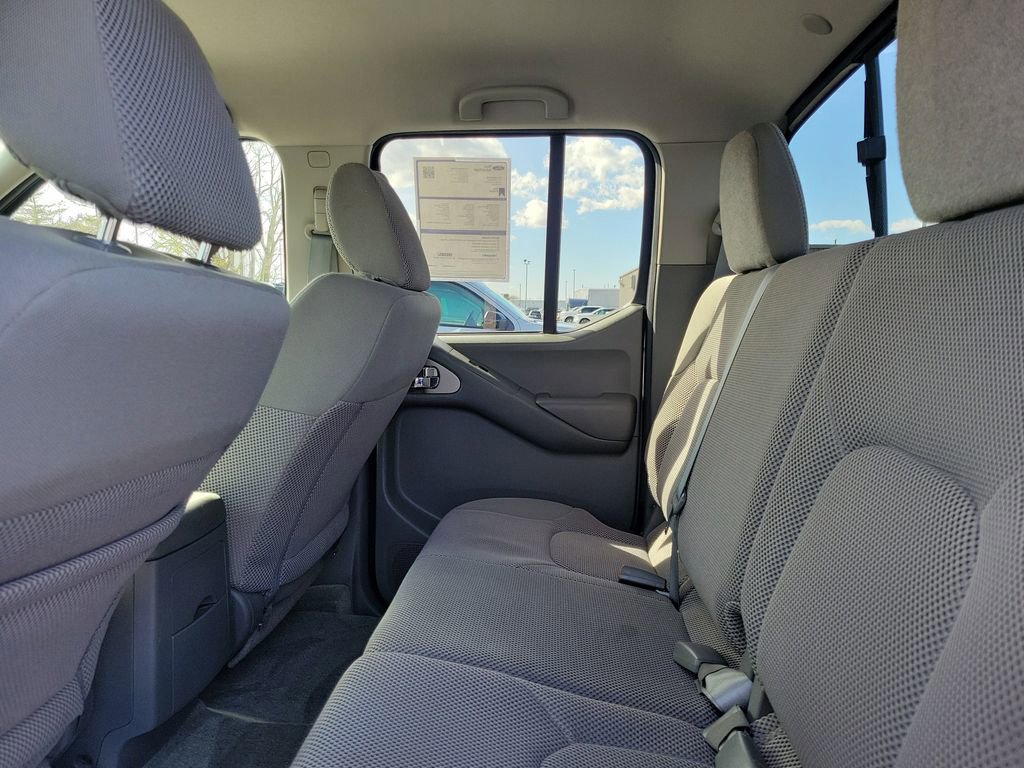 Used 2017 Nissan Frontier SV image 14