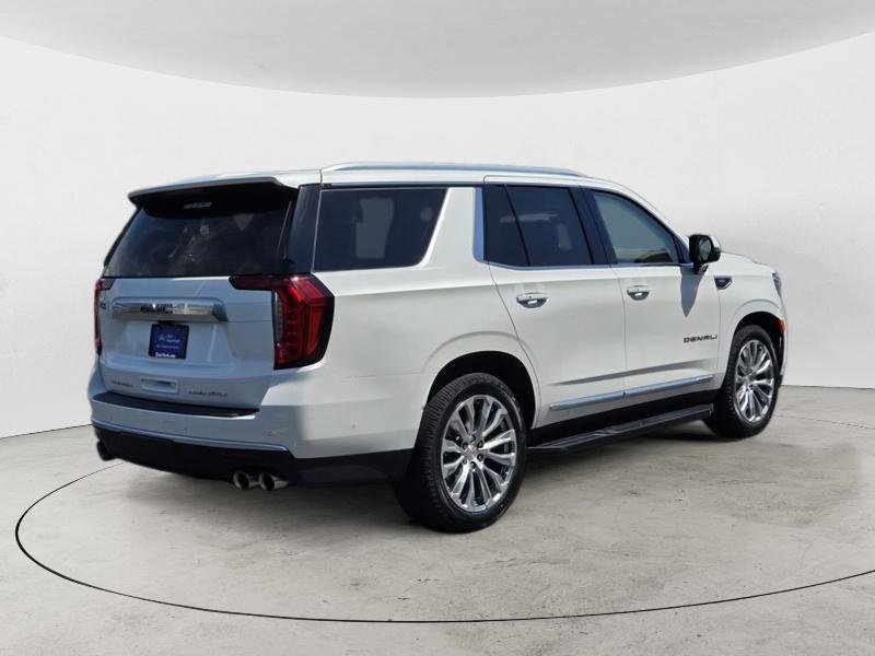 Used 2023 GMC Yukon Denali w/ Advanced Technology Package AWD/4WD image 3