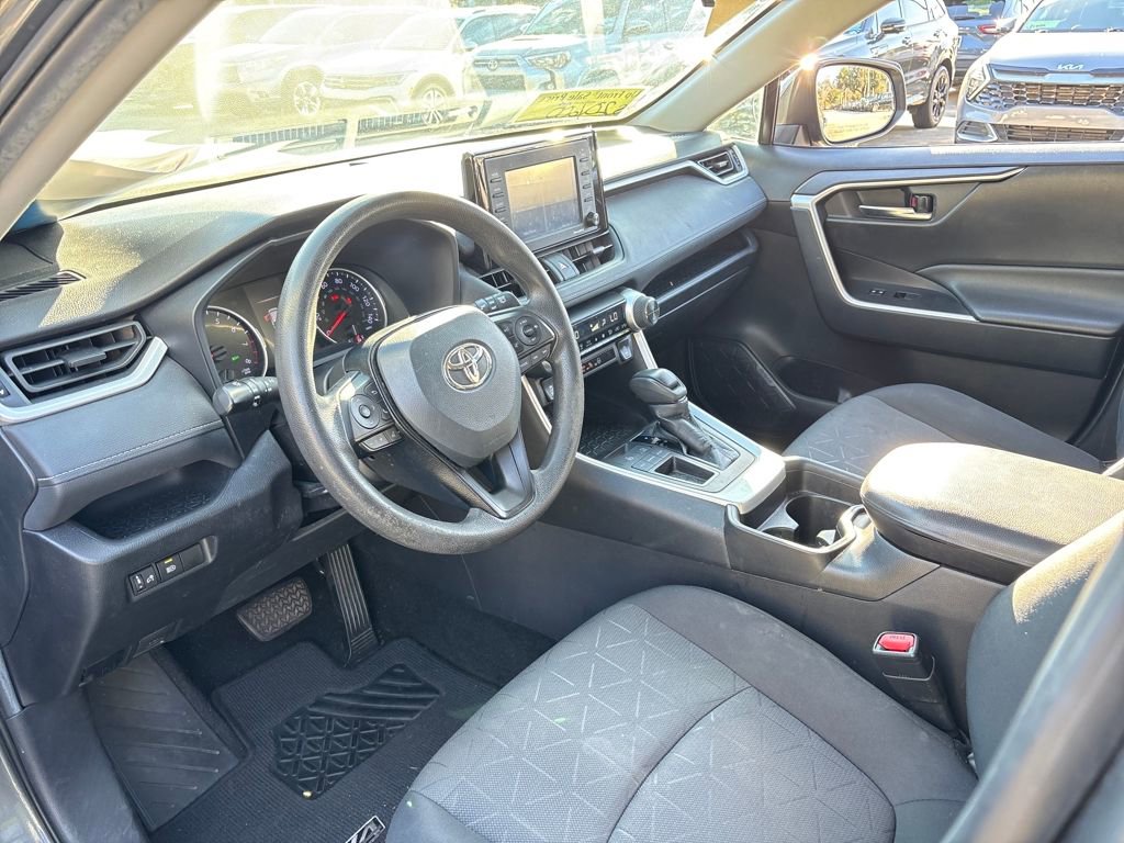 Used 2021 Toyota RAV4 XLE image 6