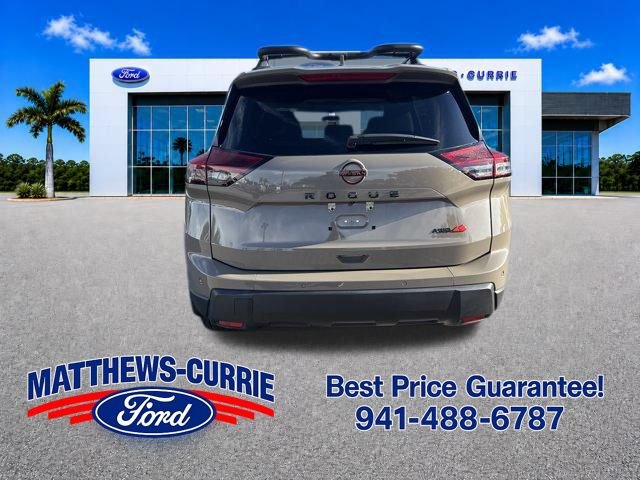 Used 2025 Nissan Rogue SV AWD/4WD image 5