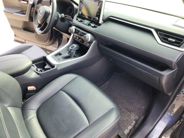 Used 2021 Toyota RAV4 XLE Premium AWD/4WD image 44