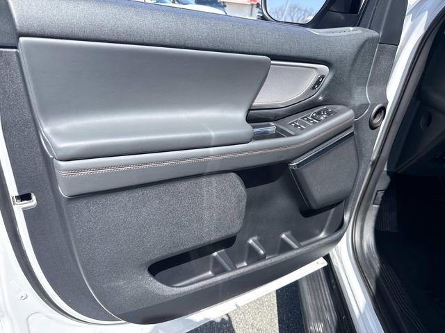 Certified 2025 Ford Expedition Active AWD/4WD image 16