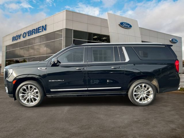 Used 2022 GMC Yukon XL Denali AWD/4WD image 2