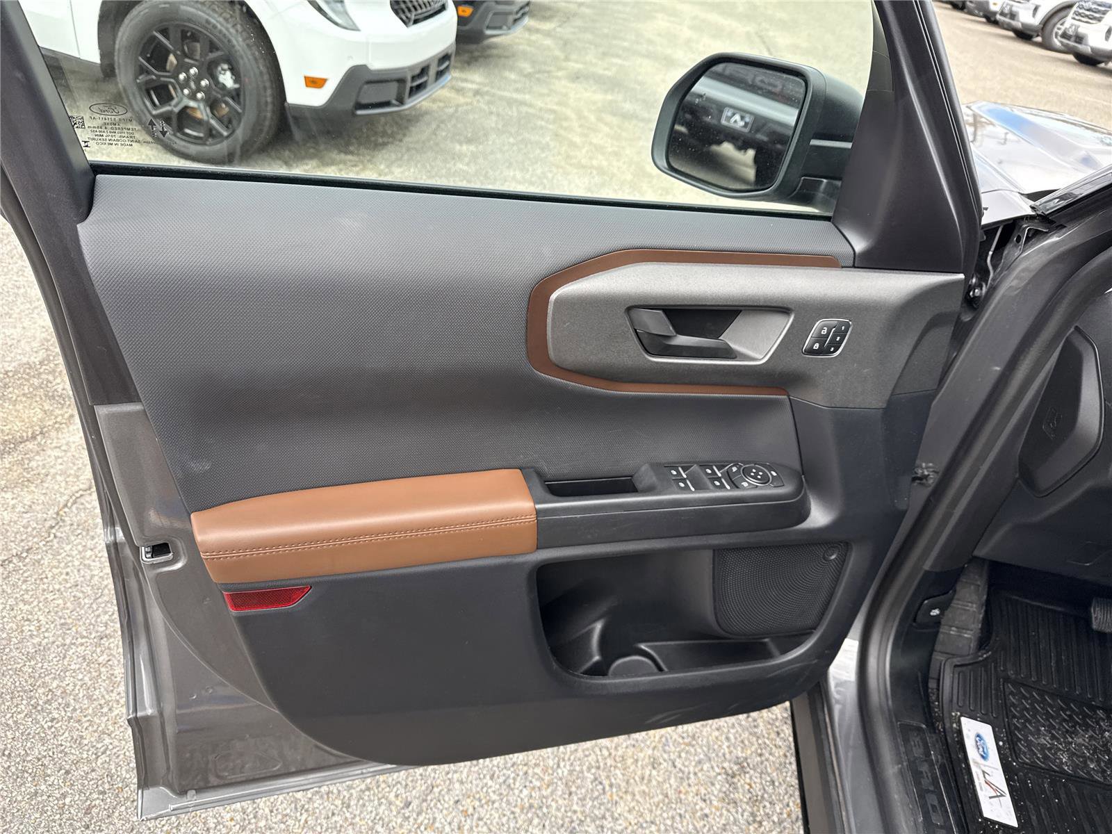 Certified 2025 Ford Bronco Sport Outer Banks image 23