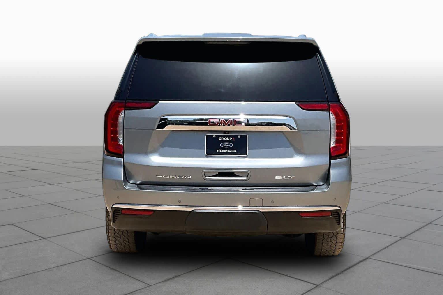 Used 2023 GMC Yukon XL SLT w/ SLT Luxury Package AWD/4WD image 5