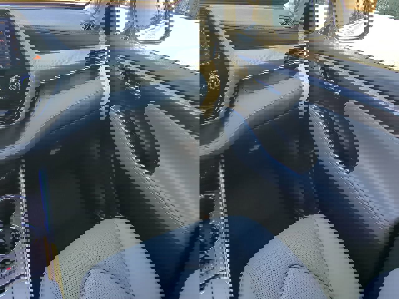 Used 2021 Toyota Highlander Platinum image 15