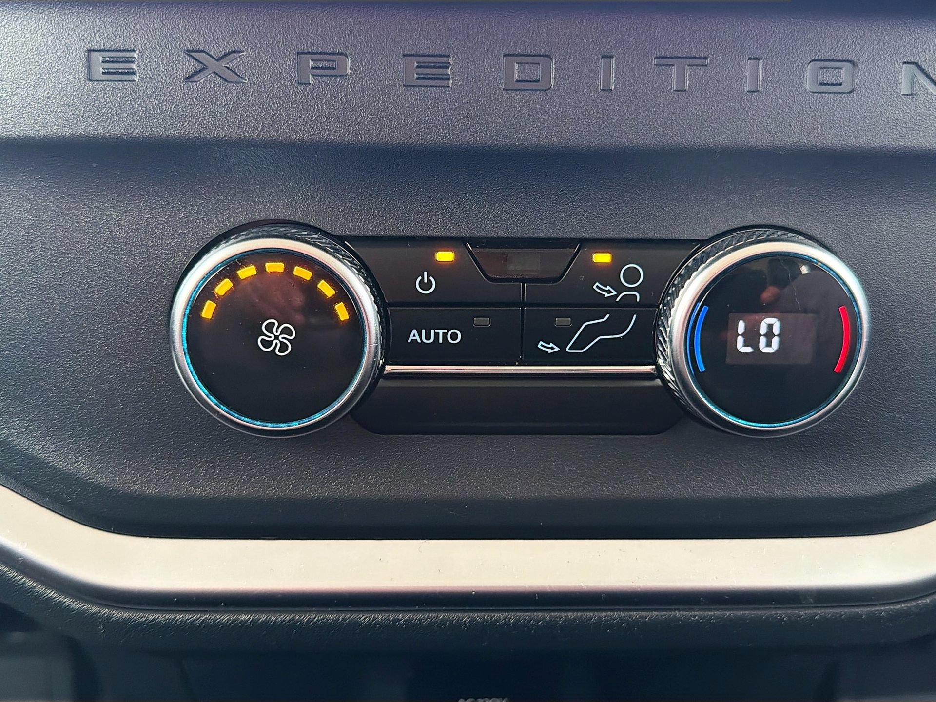 Certified 2025 Ford Expedition Max Active AWD/4WD image 32