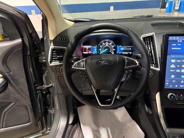 Certified 2024 Ford Edge SEL w/ Convenience Package AWD/4WD image 9