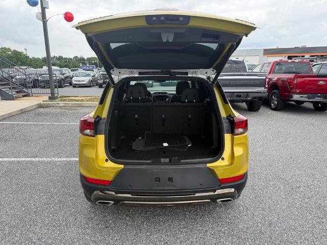 Used 2023 Chevrolet TrailBlazer ACTIV w/ Sun and Liftgate Package FWD image 9