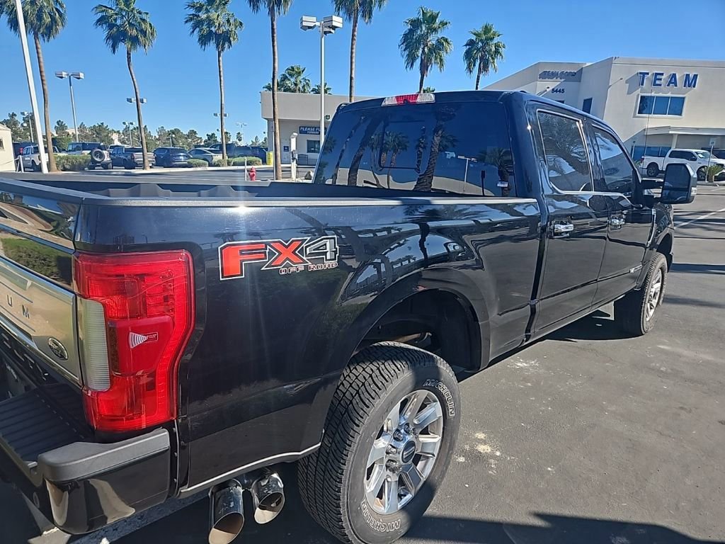 Certified 2018 Ford F250 Platinum w/ Platinum Ultimate Package AWD/4WD image 2