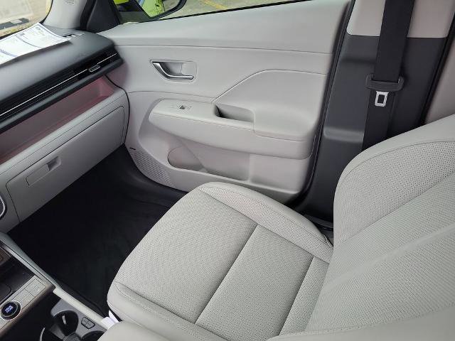 Used 2024 Hyundai Kona Limited image 17